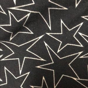 LuLaRoe Pants - Lularoe TC leggings with Stars & classic tee 2XL LuLaRoe Pants - Lularoe TC leggings with Stars & classic tee 2XL